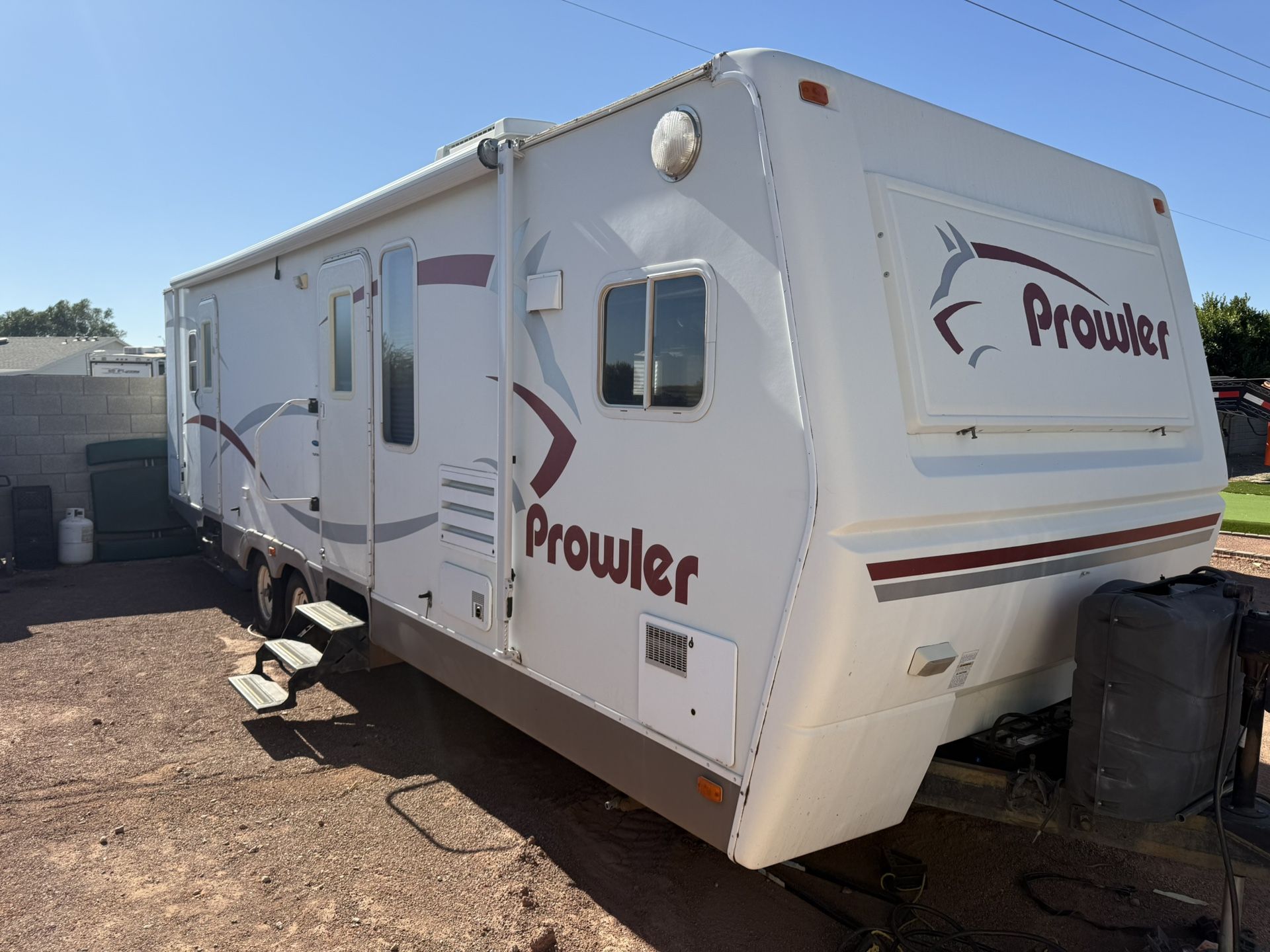 2007 Prowler 290FK Camping Trailer - 32ft
