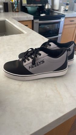 Heelys black/gray shoes with wheels - great condition!