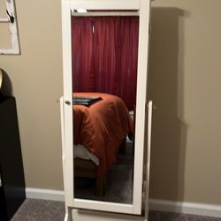 Free standing mirror/ jewelry  box / Organizer