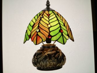 Tiffany-Style Stained Glass  Table Lamp