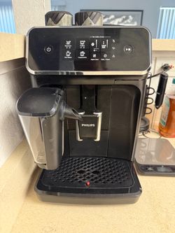Philips 2200 Series with LatteGo Fully Automatic Espresso Machine