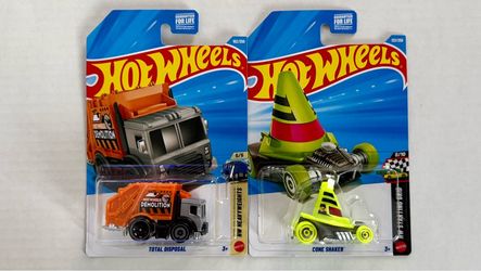 Hot Wheels Treasure Hunt lot of 2
