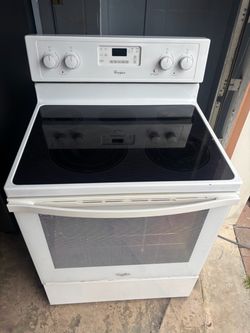 Whirlpool white stove