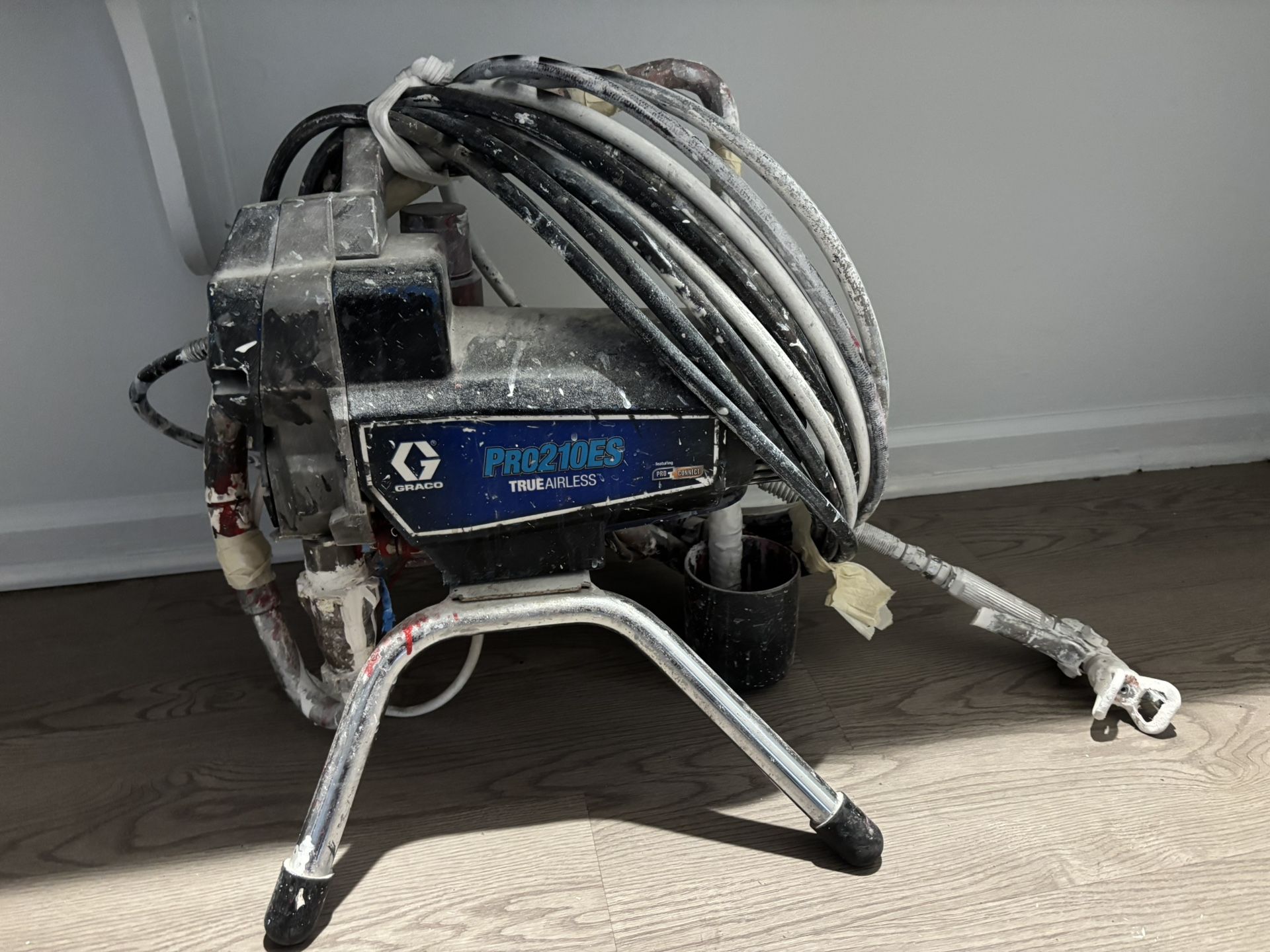 Graco PRO210ES Airless Paint Sprayer