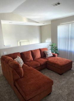 2 Piece sectional (Color: Spice)