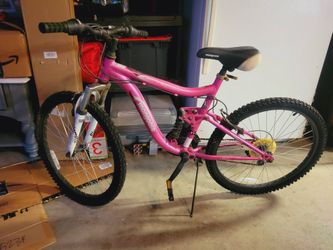 Girls Bike Good Condition 
