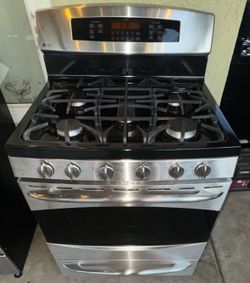GE Gas Stove