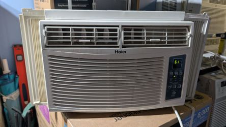 Air conditioner 6,000 btus..