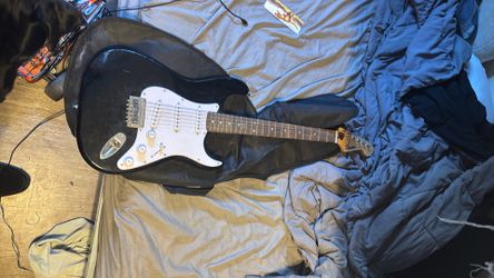 Guitar good condition still works