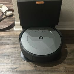 Roomba i3+ Combo Vacuum/Mop