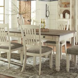 [SPECIAL] Bolanburg Antique White-Oak Dining Room Set

