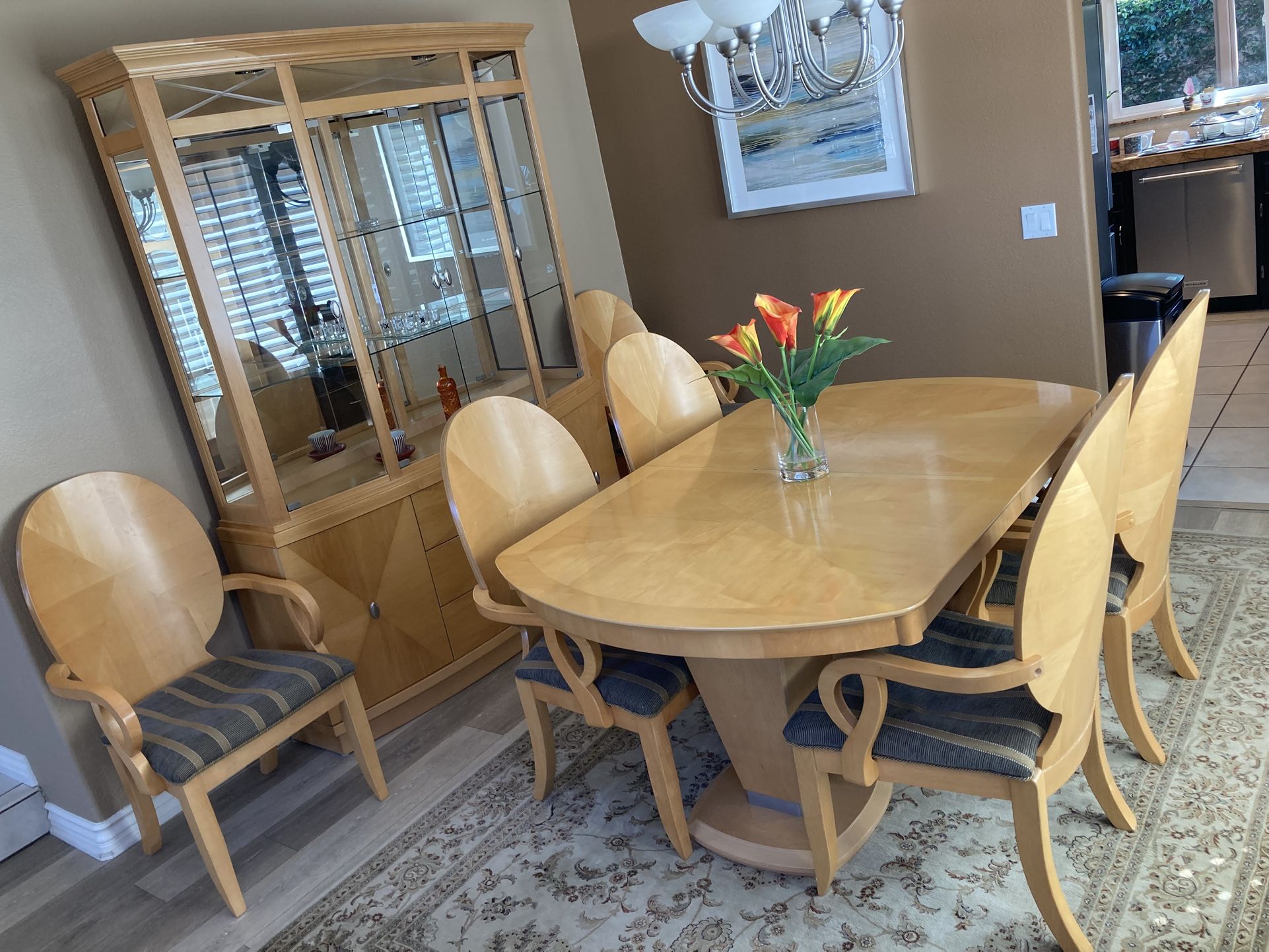 Full Dining Set + Lighted China Cabinet