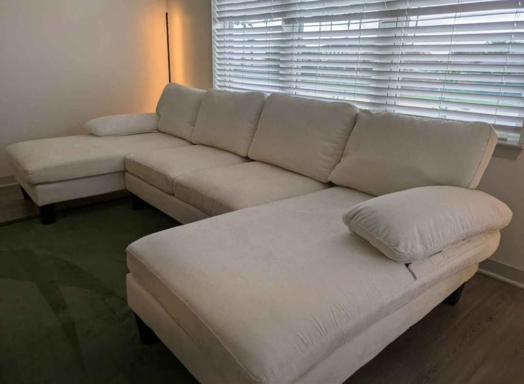 LIVING ROOM - SOFA SECTIONAL - NEW IN STORE