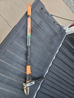 Fiskars 40" Triple clew feeder remover.