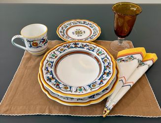 Sur La Table Nova Deruta 28-Pc Tablescape Set – Made in Italy (Service for 4 or 8)