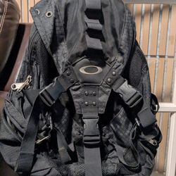 Vintage Oakley Y2K Tactical Icon Backpack Sports 