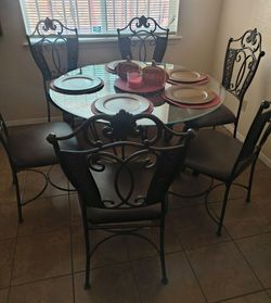 Dinning table with 6 chairs