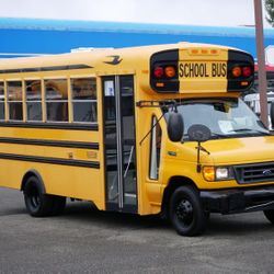 2003 Ford E-450