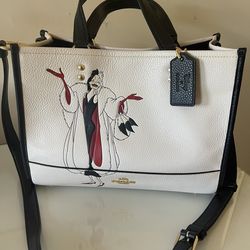 Coach X Disney Dempsey Carryall With Cruella Deville Motif Limited Edition