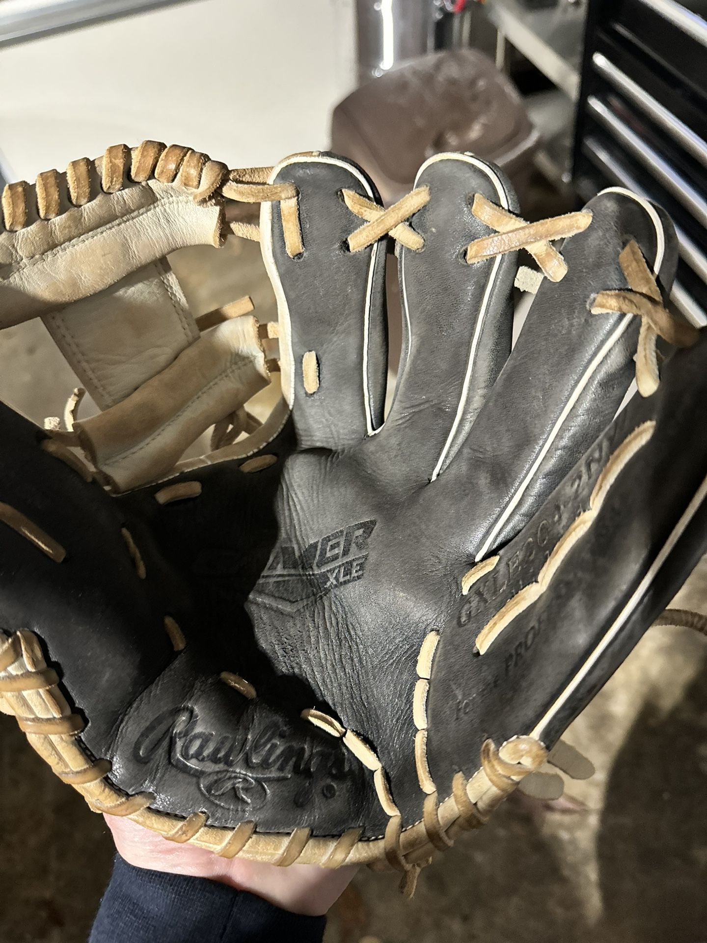 Rawlings Infield Glove