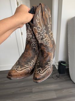 women cowgirl boots