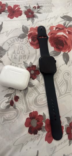 Apple Watch with AirPods Pro 3