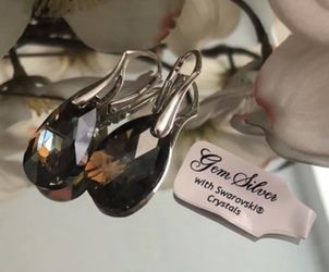 Bronze shade beautiful earrings