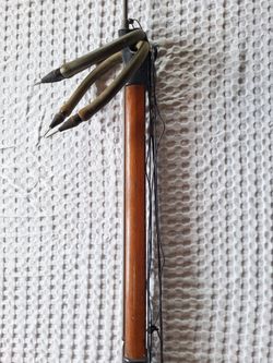 A.B Biller Co. 32 inch 2 Band Fishing/Diving Gear