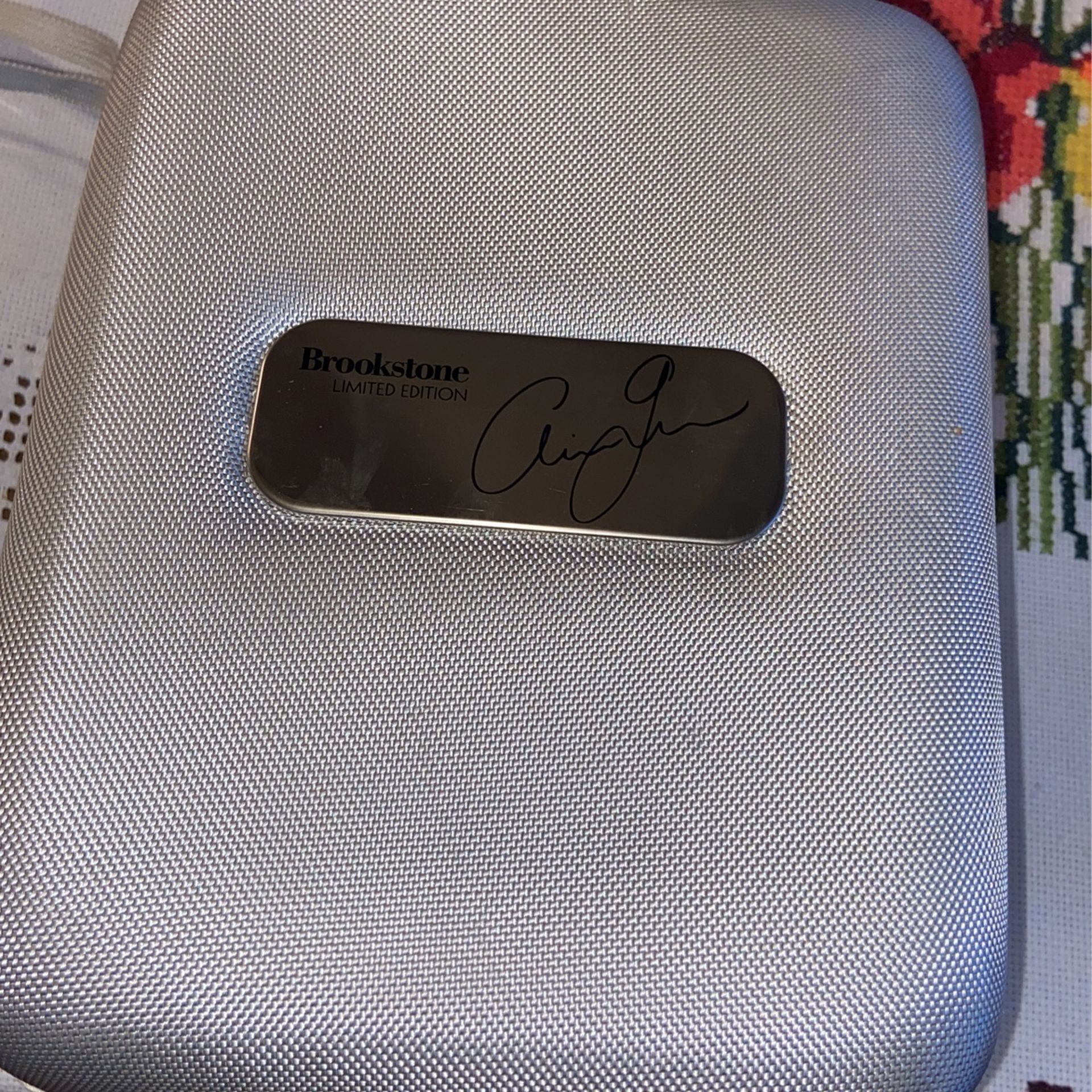 Ariana Grande Limited Edition Headphones