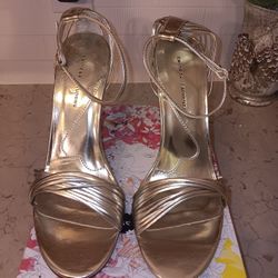 Chinese Laundry Gold Metallic Heels