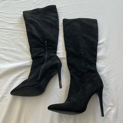 Size 7.5 black suede women’s boots