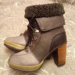 Betsy Sherpa High Heel Hiking Style Boots Sz. 37
