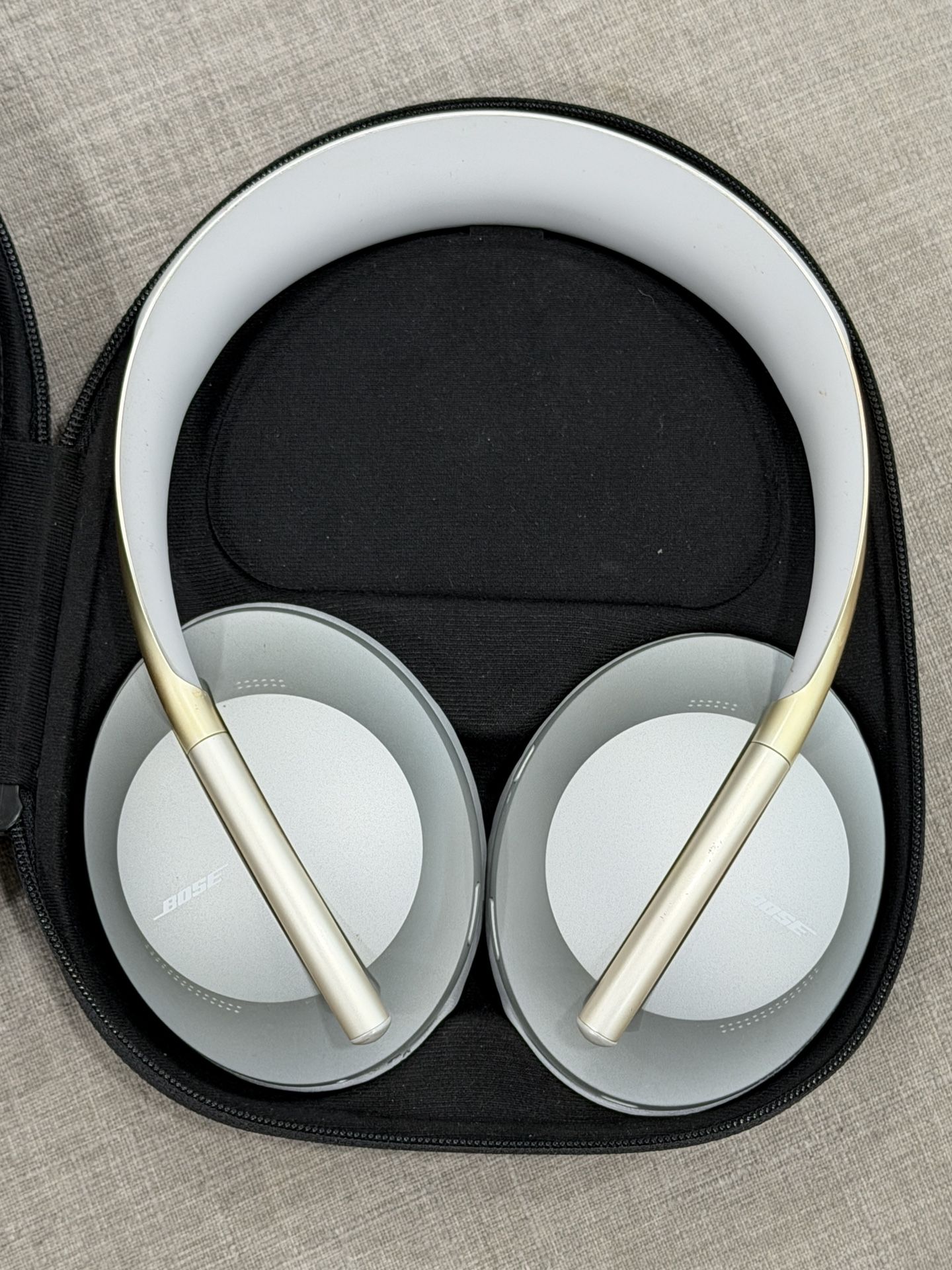 Bose Noise Cancelling Headphones 700 - Luxe Silver - Bluetooth