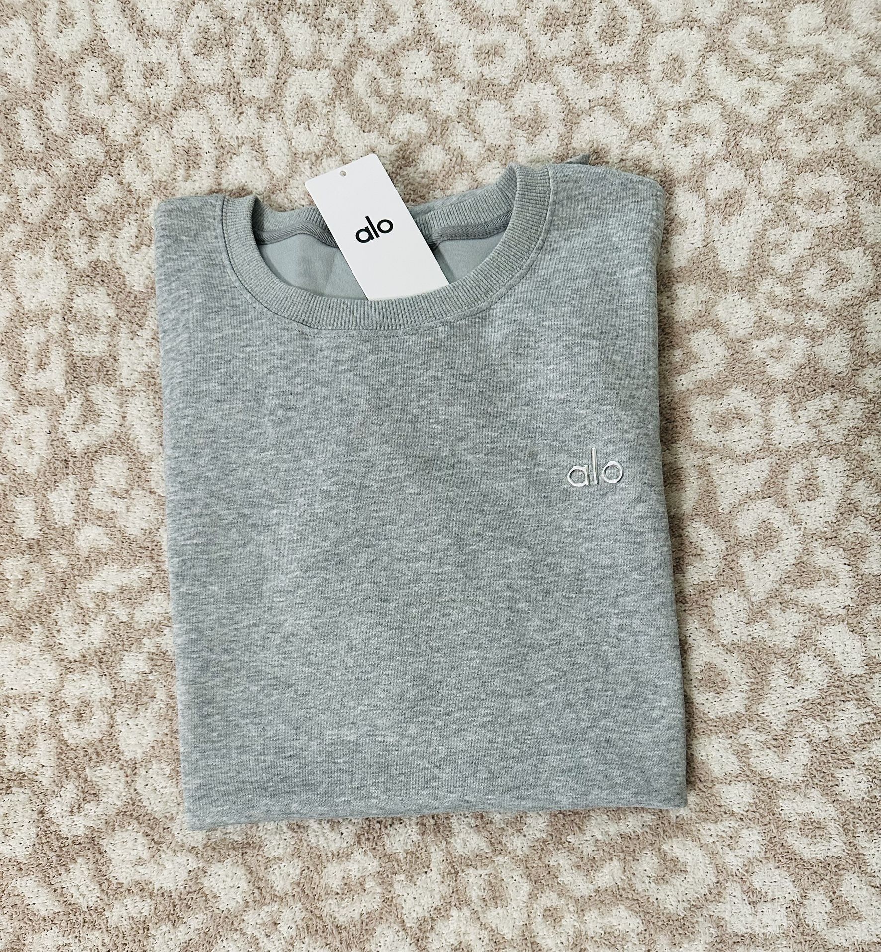 Alo Heather Grey Crewneck Sweater $40 **READ DESCRIPTION**