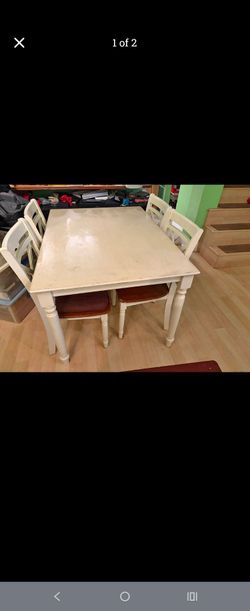 Dinette tables and 4 chairs