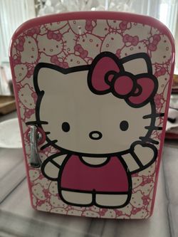 hello kitty mini fridge