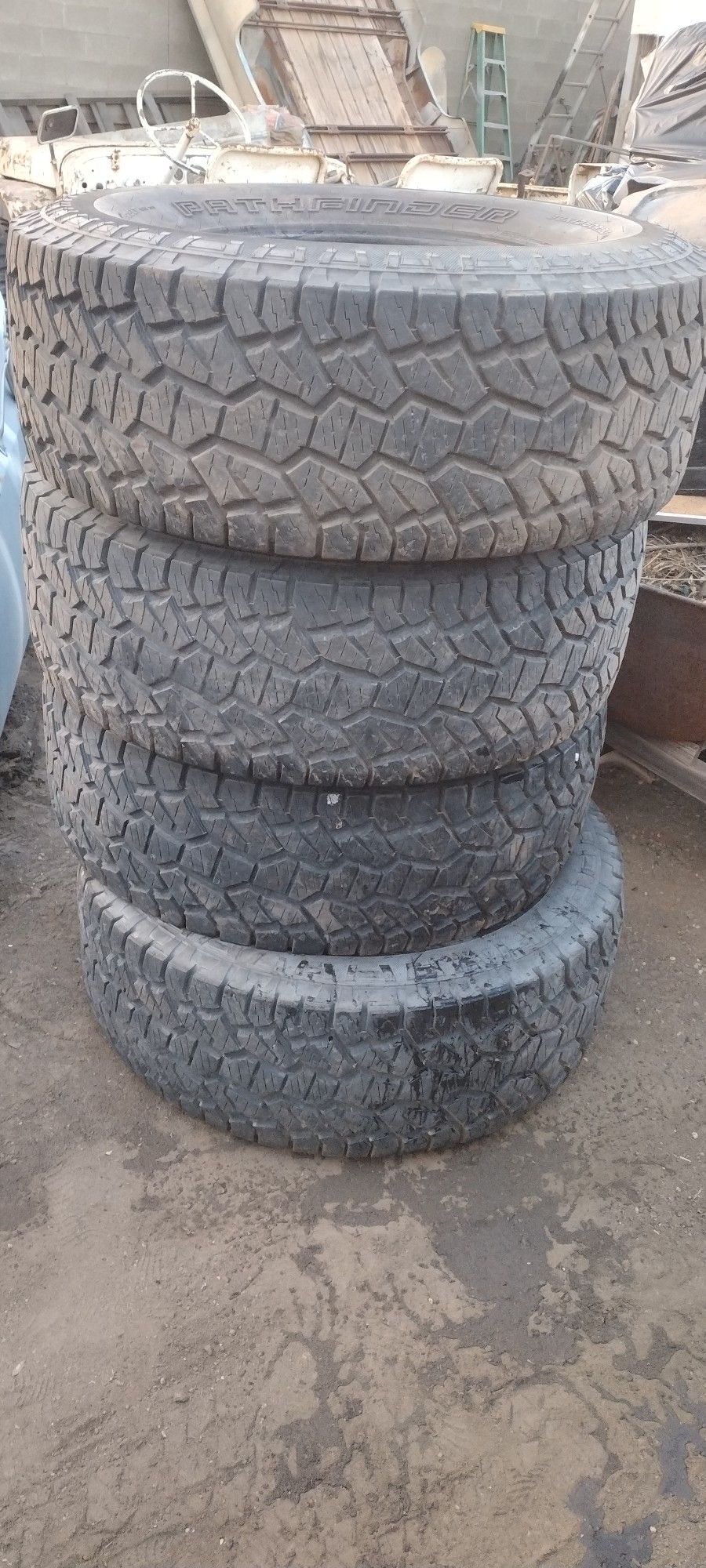 33-12.5-15. Pathfinder Truck Tires