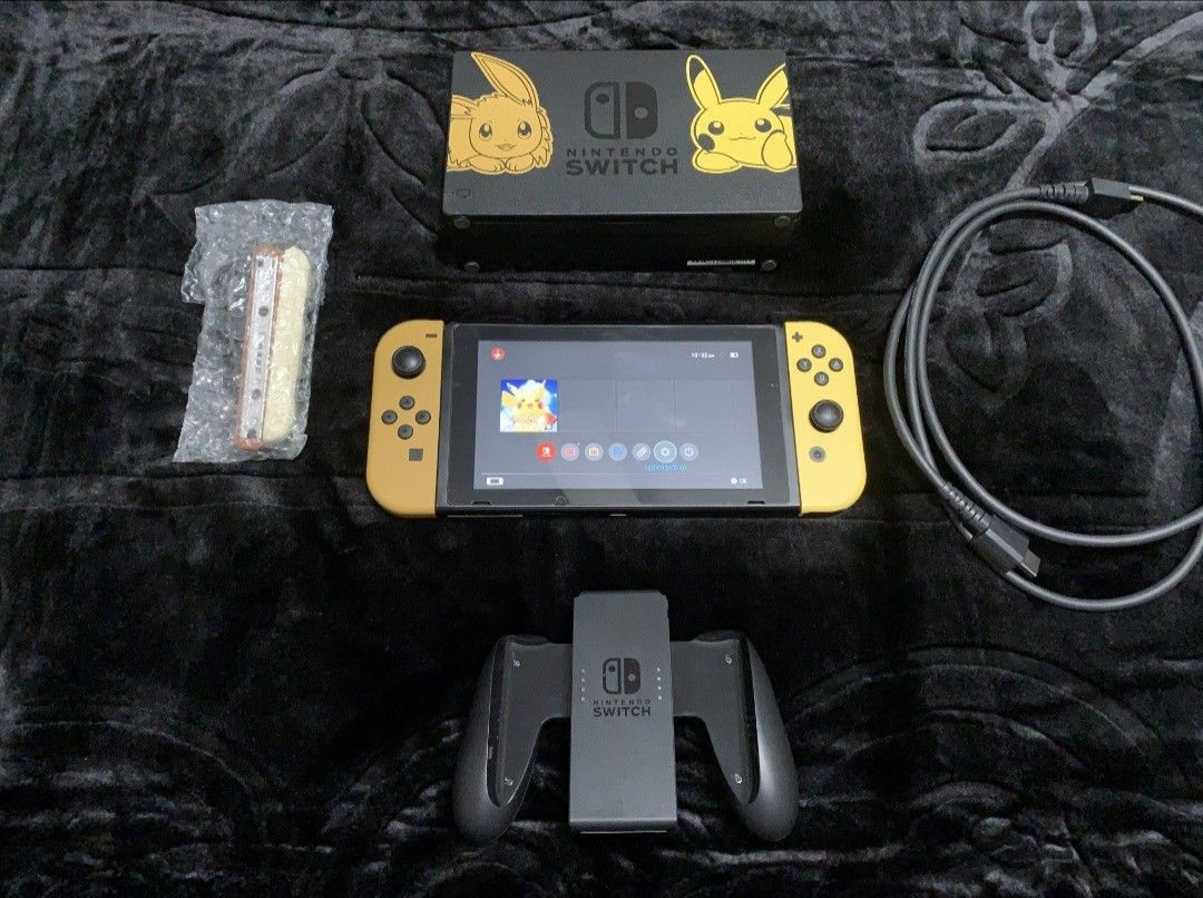 Nintendo Switch Let's Go Pikachu Edition