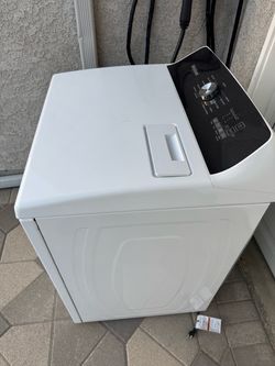 Whirlpool’s 7-cu feet Gas Dryer WGD5010LW
