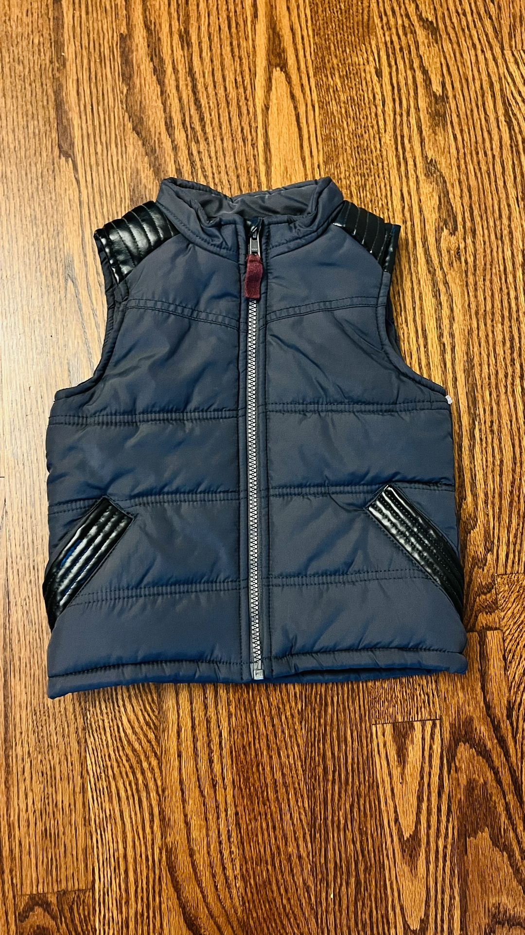 OshKosh Puffer Vest, size 3T