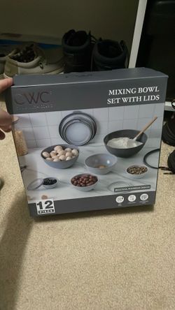 Mixing Bowls W/ Lids- New