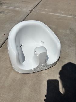 BUMPO SEAT