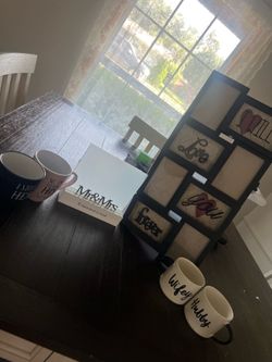 Couples mugs and frames