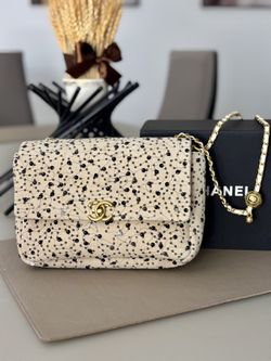 LUXURY VINTAGE 