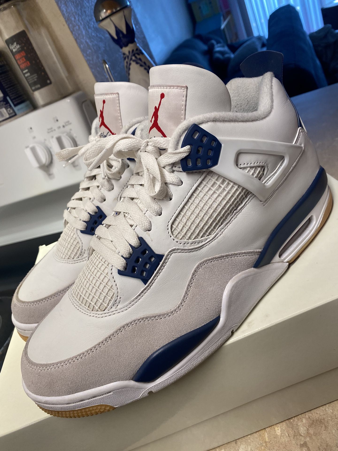 Jordan 4 SB 