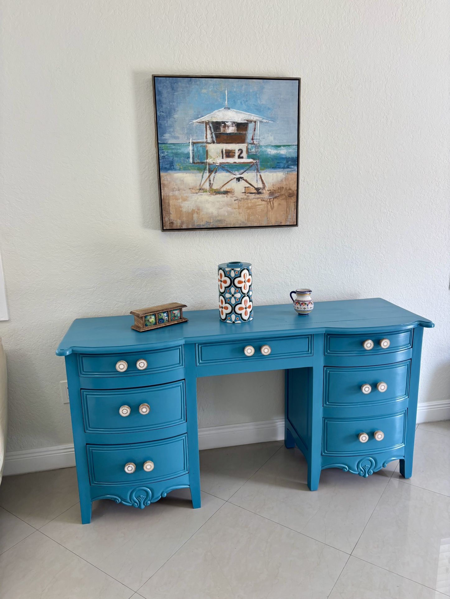 SOLID WOOD DRESSER-VANITY, DESK -GAVETERO DE MADERA SOLIDA/ESCRITORIO