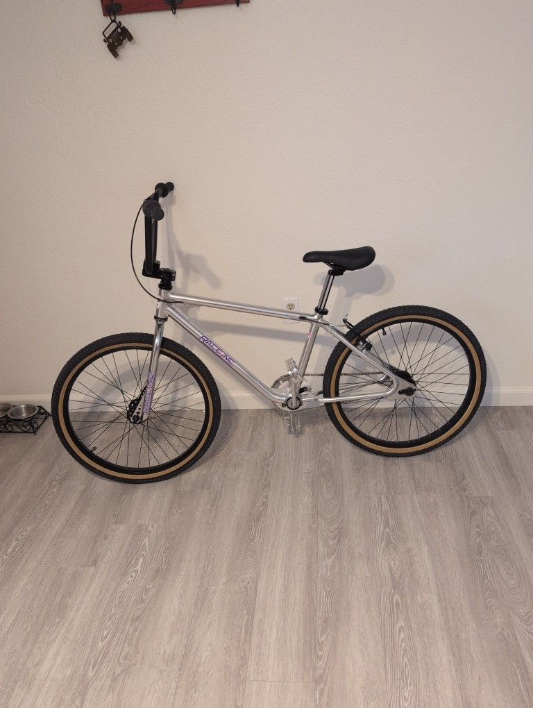 Race Inc 24 BMX Cruiser Perfect Condition