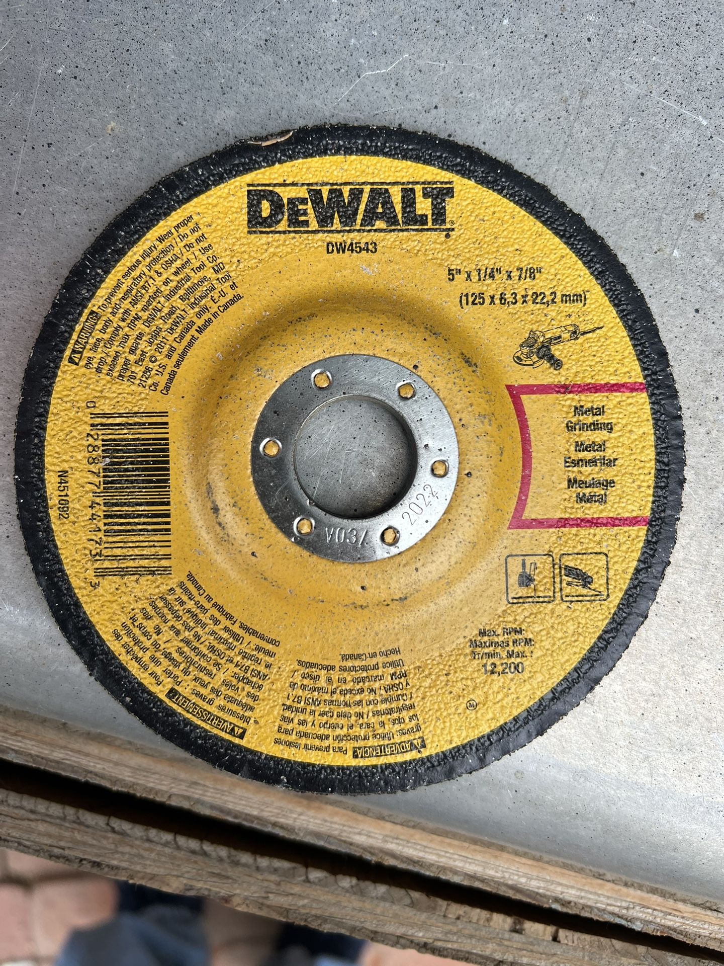 DeWalt 5 in. D X 7/8 in. Metal Grinding Wheel