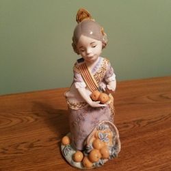 Lladro Miss Valencia 1422