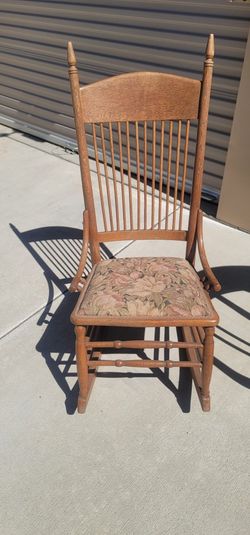 Old ANTIQUE ROCKING CHAIR